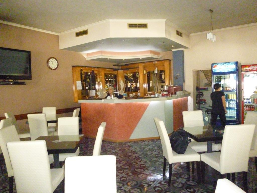 Joy Hotel Sarande Ngoại thất bức ảnh