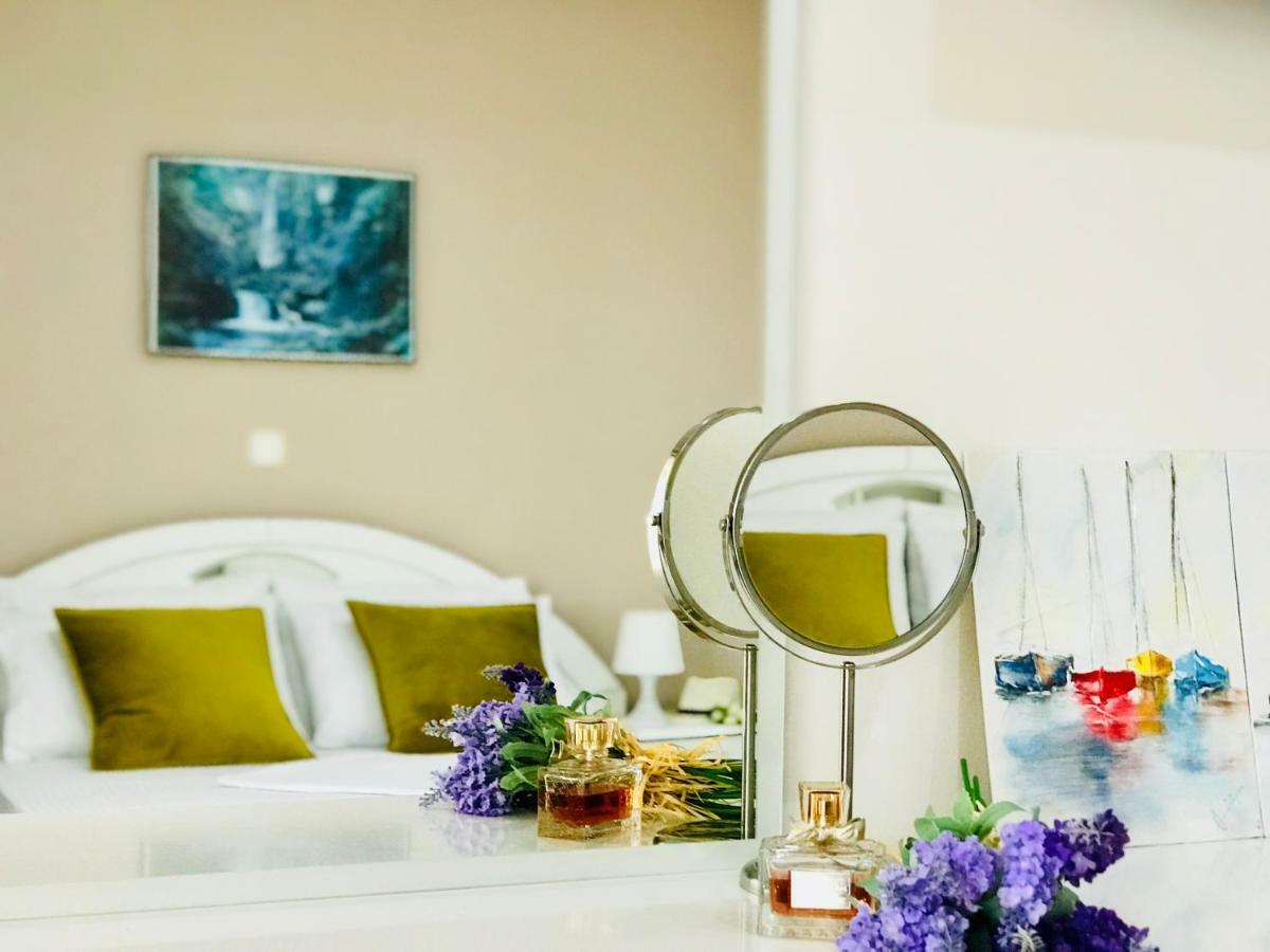 Joy Hotel Sarande Ngoại thất bức ảnh