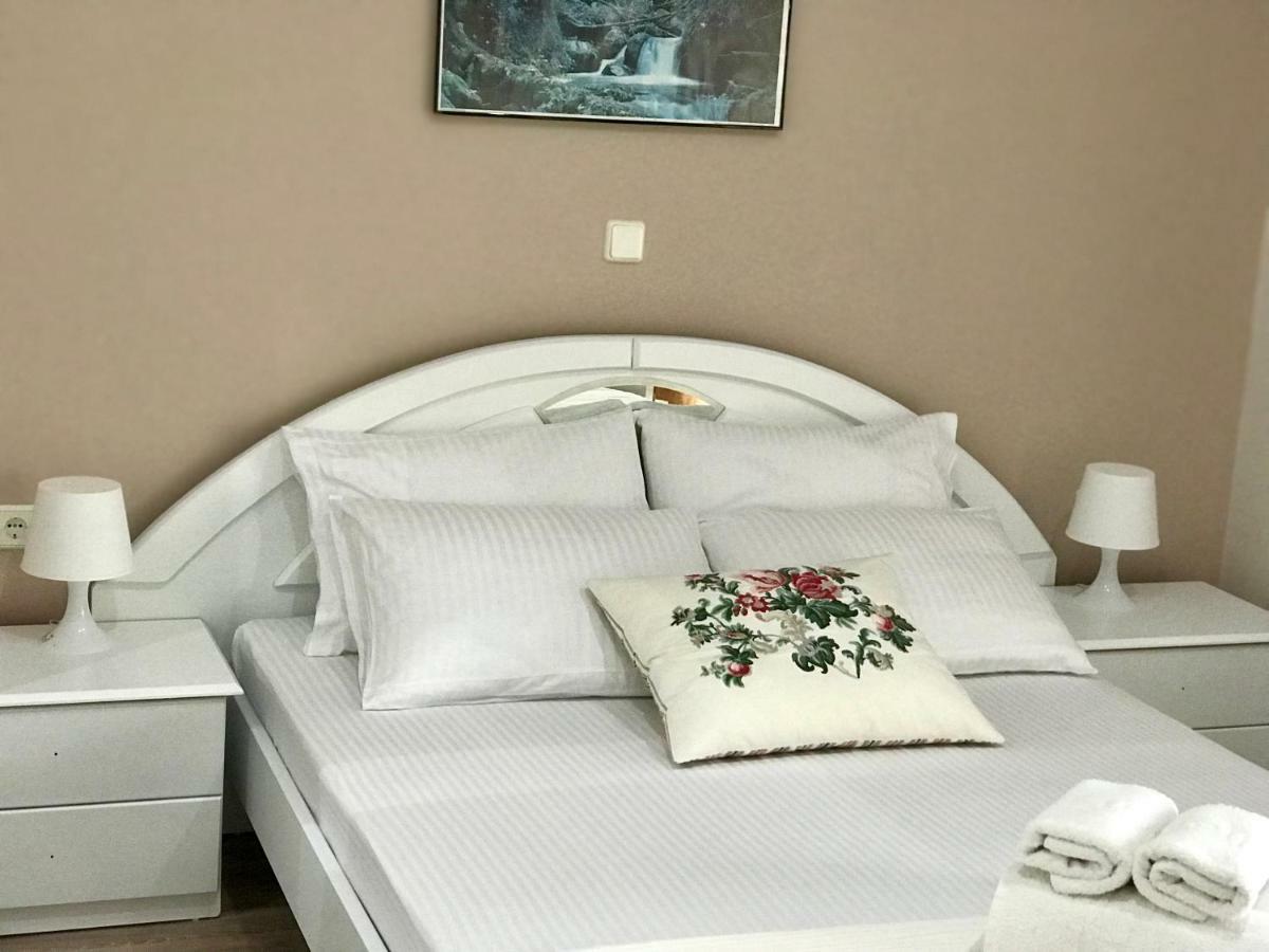 Joy Hotel Sarande Ngoại thất bức ảnh
