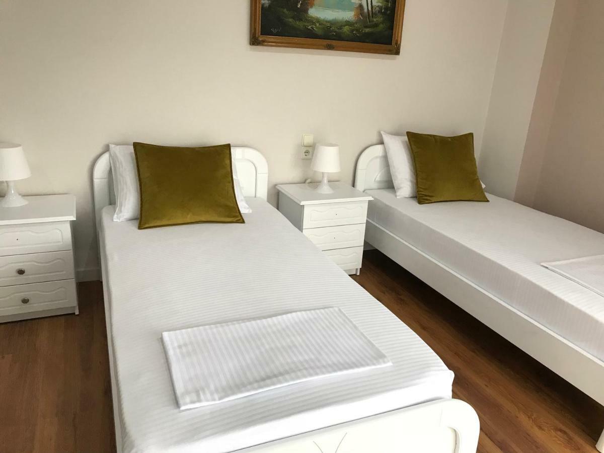 Joy Hotel Sarande Ngoại thất bức ảnh