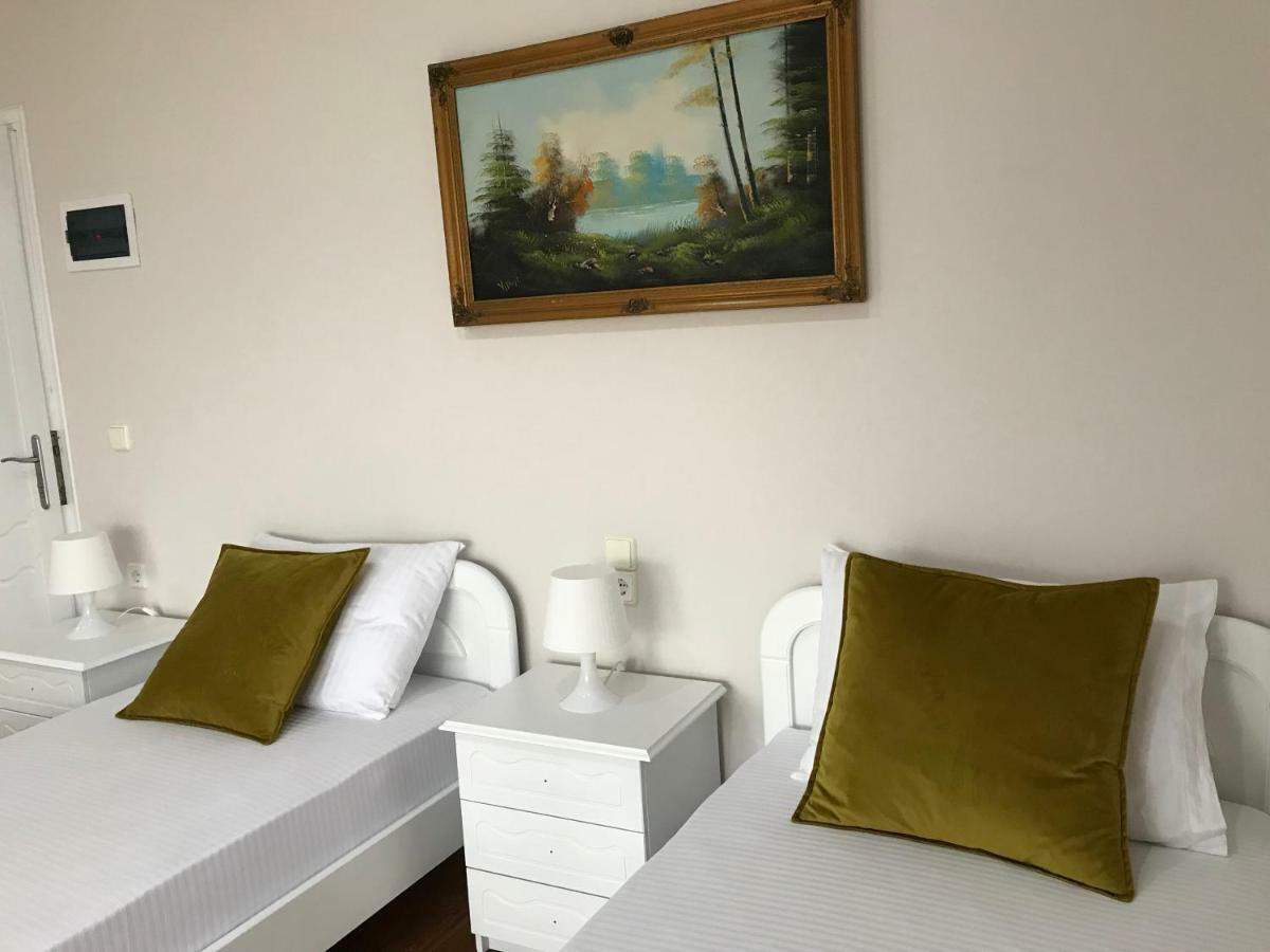 Joy Hotel Sarande Ngoại thất bức ảnh