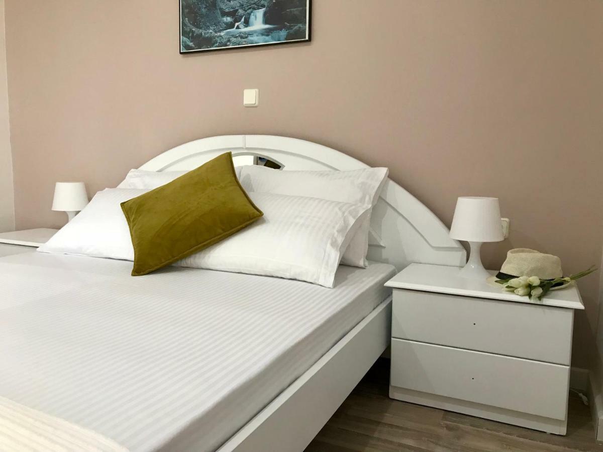 Joy Hotel Sarande Ngoại thất bức ảnh